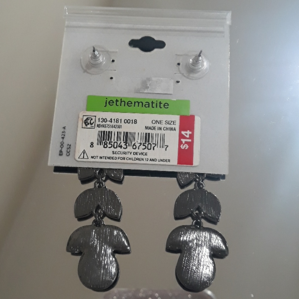 Jethematite drop earrings - Picture 2 of 2